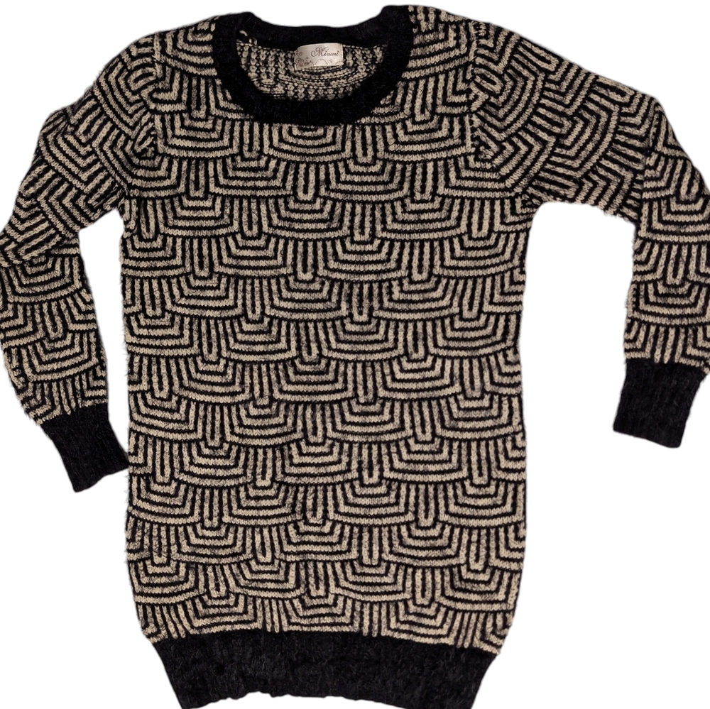 Mirumi Fuzzy Black White Knit Sweater Small Pullover Acrylic Blend Geometric